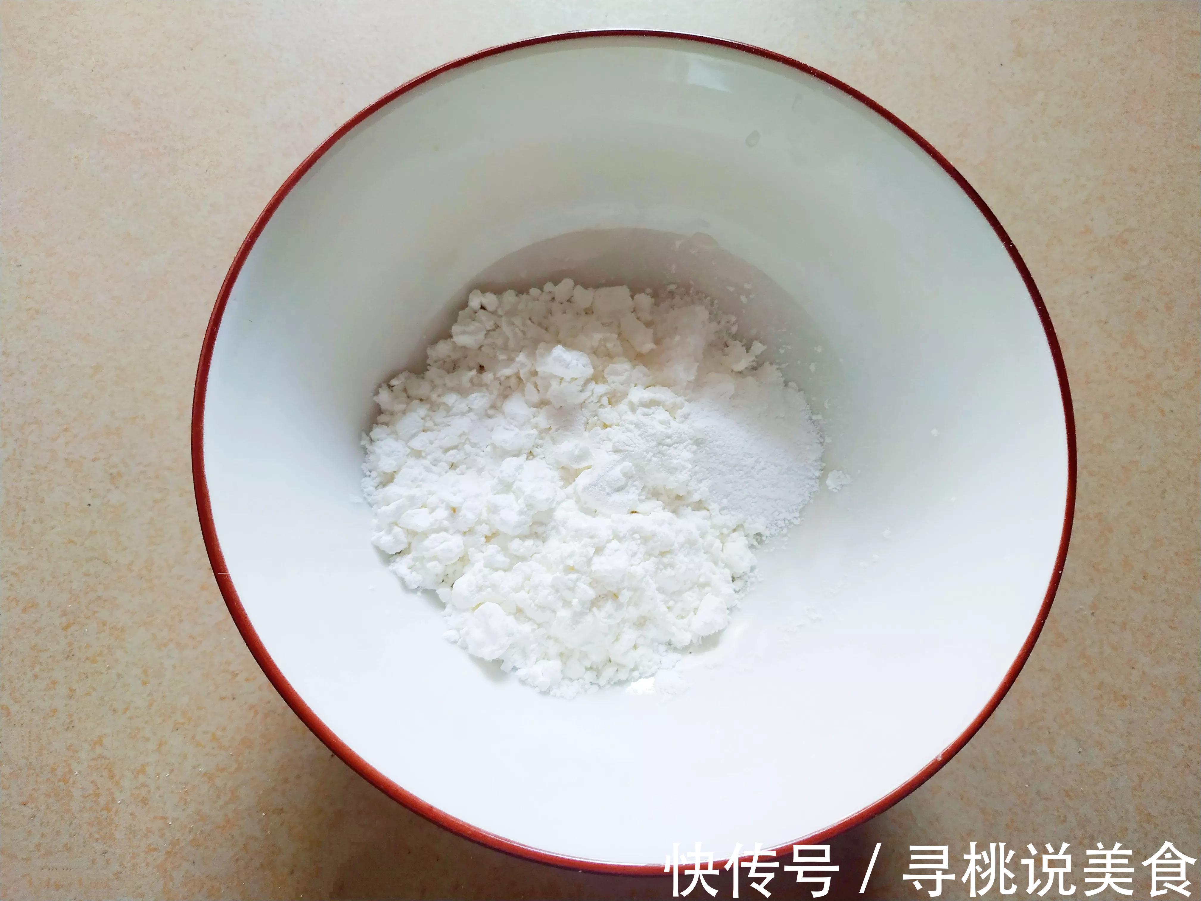 炸馒头片，除了鸡蛋外再加2种料，馒头片酥脆不油腻，久放不回软