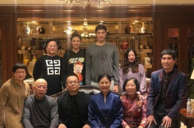 郎平|女排第一美女即将大婚!提前穿“婚纱”,婆婆似董明珠,家缠万贯