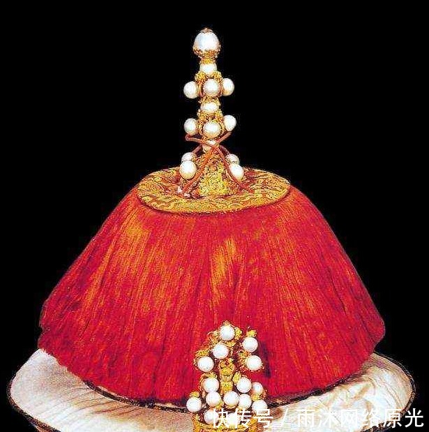 约瑟芬|古代统治者的奢华皇冠,都是无价之宝,看看哪国最有创意