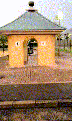 |搞笑GIF趣图:我能咋办,做女朋友的车,这是我唯一能做的