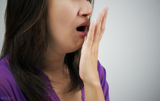 老晨|男子误以为是肩周炎，却查出肝癌，医生是妻子的无知害了他