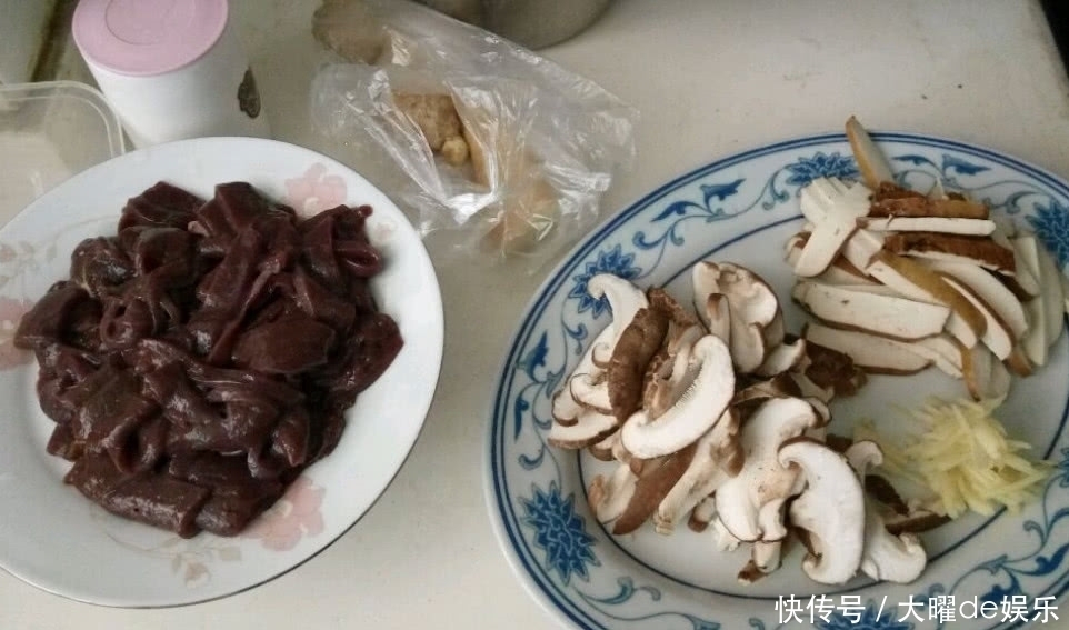 入冬后不要錯過此肉,常吃視力好,吃一盤抵3斤枸杞,價格還很低