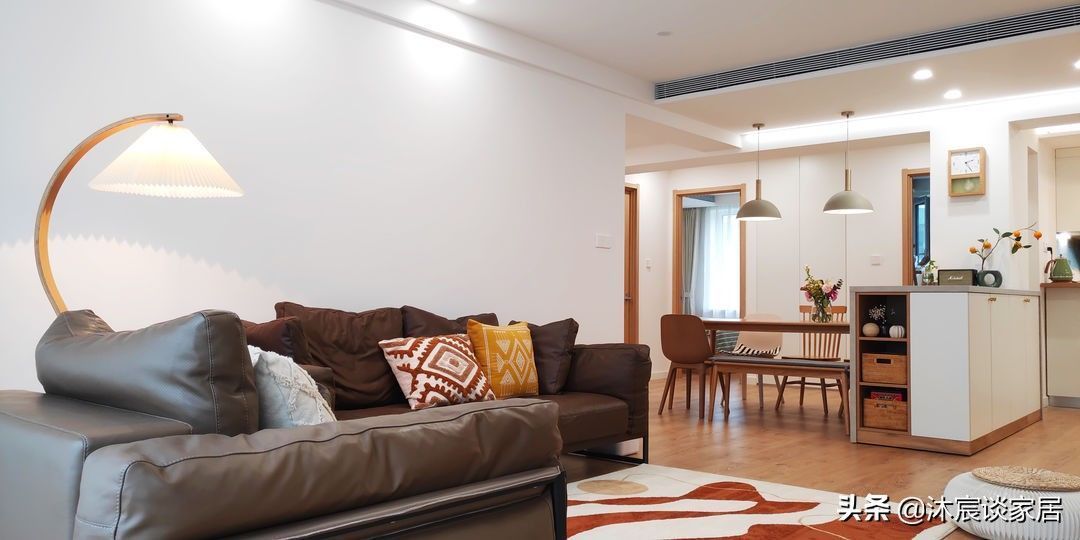 沐宸|她家“去走廊”设计太棒了,空间利用极致,室内很温暖,好治愈