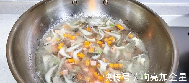 这汤好喝好做,低脂又饱腹,便宜又鲜美,几块钱能煮一大锅太香了!