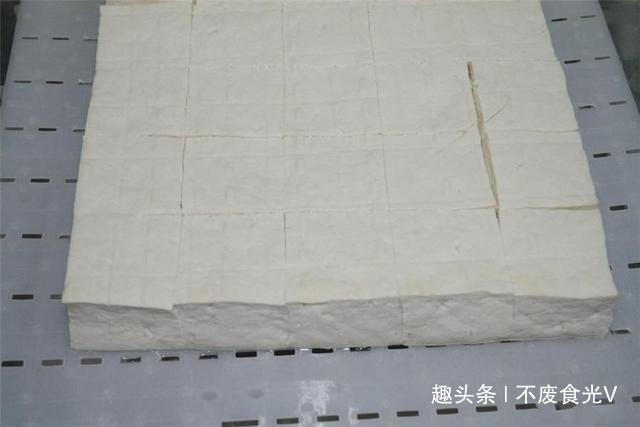 买豆腐时,遇到2种豆腐,白送也不能要,豆腐老板从来不吃