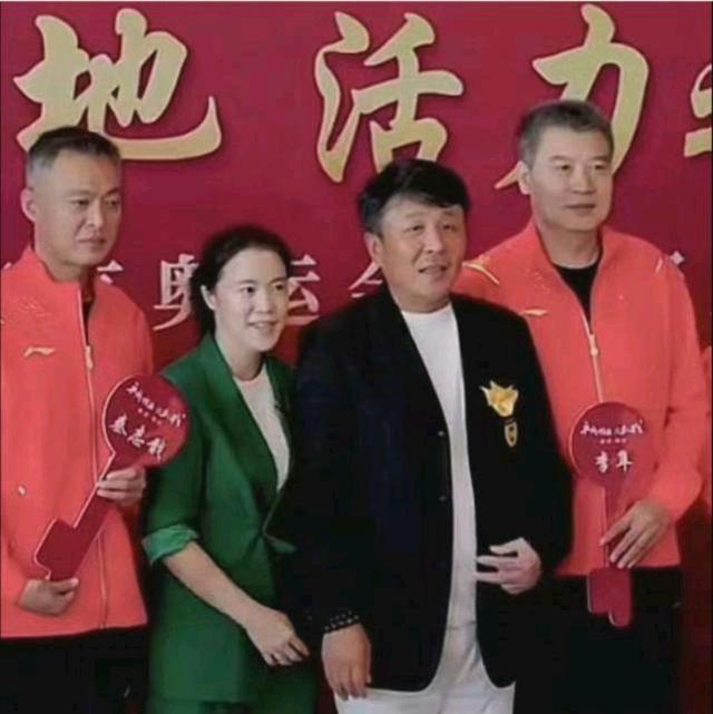 郭斌|总共花费4500万!王楠夫妇赠豪宅自带游泳池,富丽堂皇彰显身份