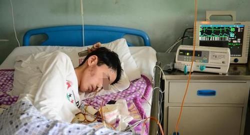 大肠癌|消化科主任提醒：这样的排泄物，可能预示大肠癌细胞已经找上门