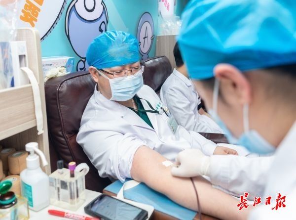 武汉|＂我们不献血，谁来献？武汉三家医院冒雨雪接棒助力生命