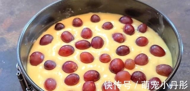 5分钟就完成的酸奶红提子蛋糕?这么简单靠谱吗?实际行动告诉你