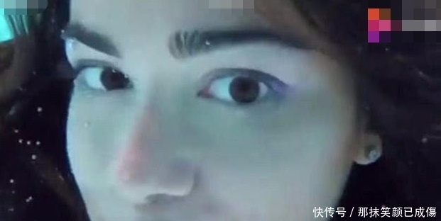 美女水下化妆,睫毛膏流出来瞬间以为失败了,最后却让人不淡定