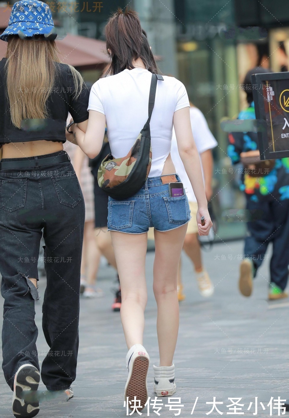 街拍|美女街拍:可爱的女孩子,甜甜一笑也倾城,爸爸喜欢的类型,好想请她吃顿饭