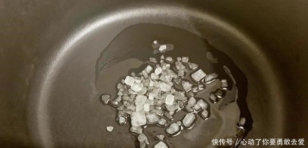 春末遇到此菜别手软,堪称植物“美白丸”,常吃晒黑的皮肤也白了