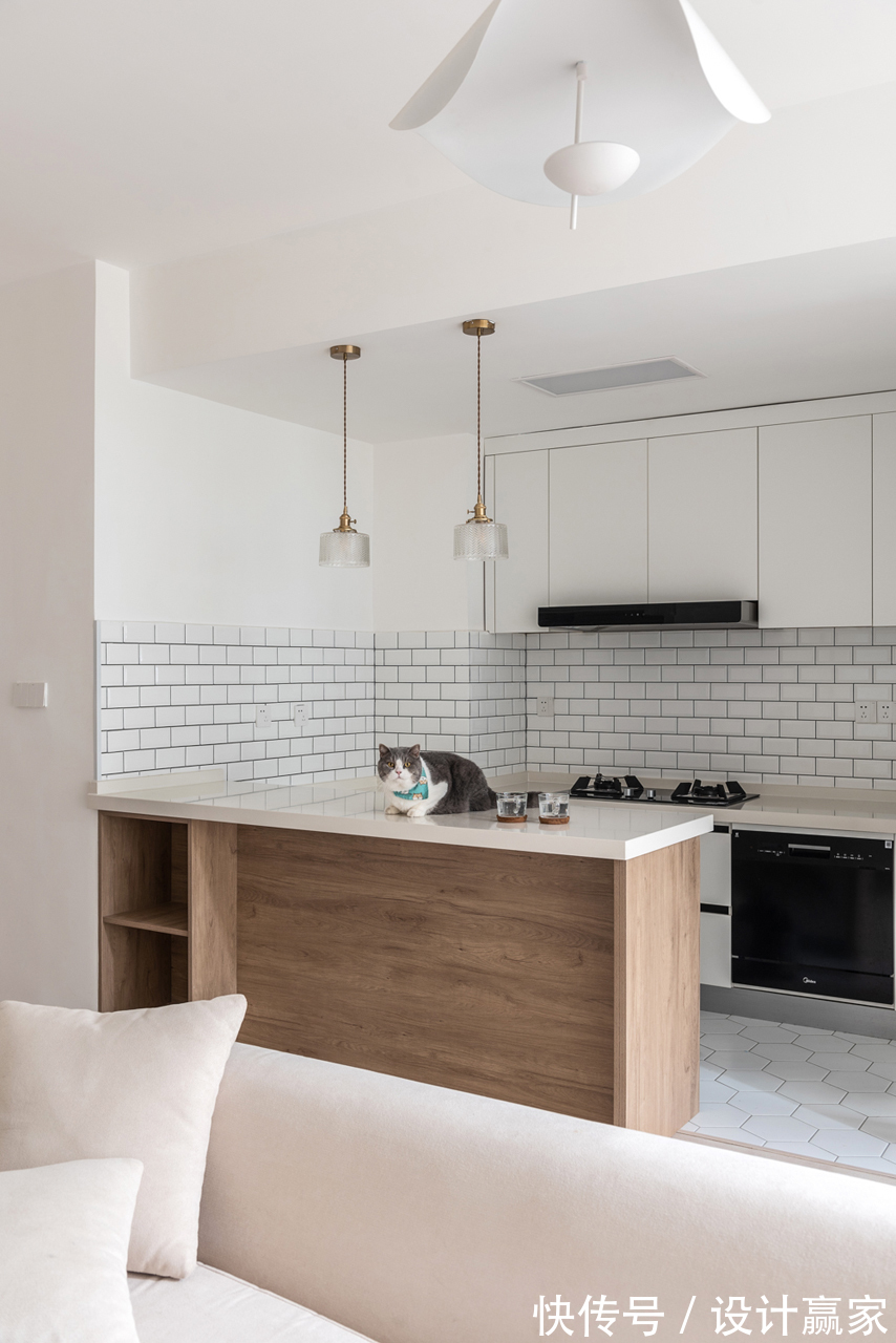 插瓶|70㎡现代简约风，木质的清新自然，小资情调的生活