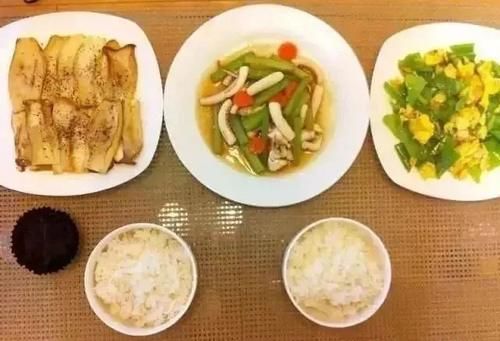 最健康的养生方法，就一个字！不是吃补药、不是运动，而是…