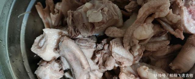 烧鸭|我家的晚餐-萝卜烧鸭.平菇豆腐,萝卜咸中带甜,比鸭肉好吃