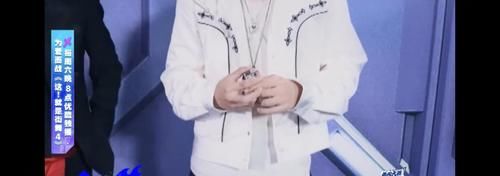 王队长|是什么让王一博紧张三连?《火锅》提档,快乐超前!