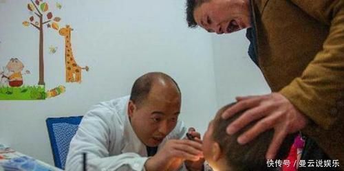 上门|3岁娃电梯里放屁,男子坦言带孩子去检查下,事后爸爸上门道谢