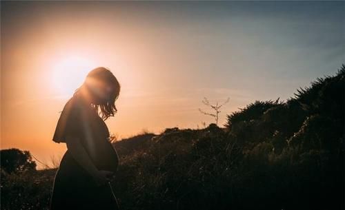 怀孕了为什么有人孕吐严重有人不明显？