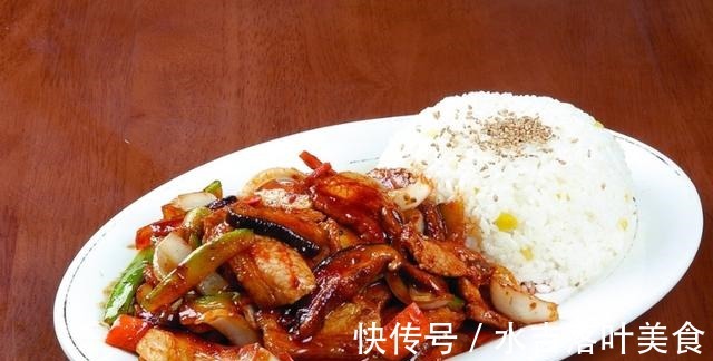 做法|米饭的N种做法—第255课五花肉盖浇饭!