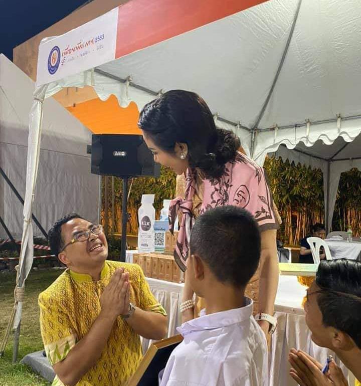 姨太太|诗尼娜贵妃打扮成民国姨太太,男粉丝的表情亮了