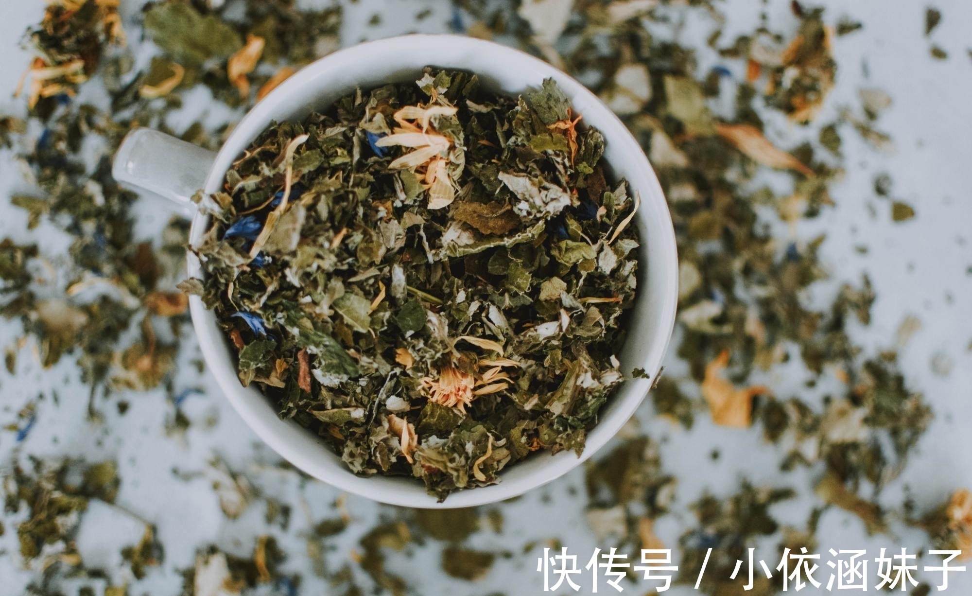 滕王阁序&王勃很经典的一首《山中》,短短20字萧瑟隽永,结尾两句回味无穷