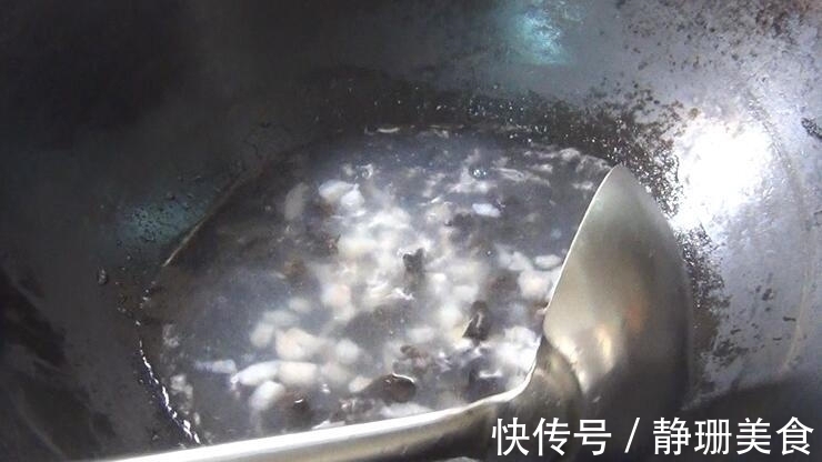 口味|秋天最受欢迎的一道汤：酸辣疙瘩汤，酸爽开胃，口味丰富