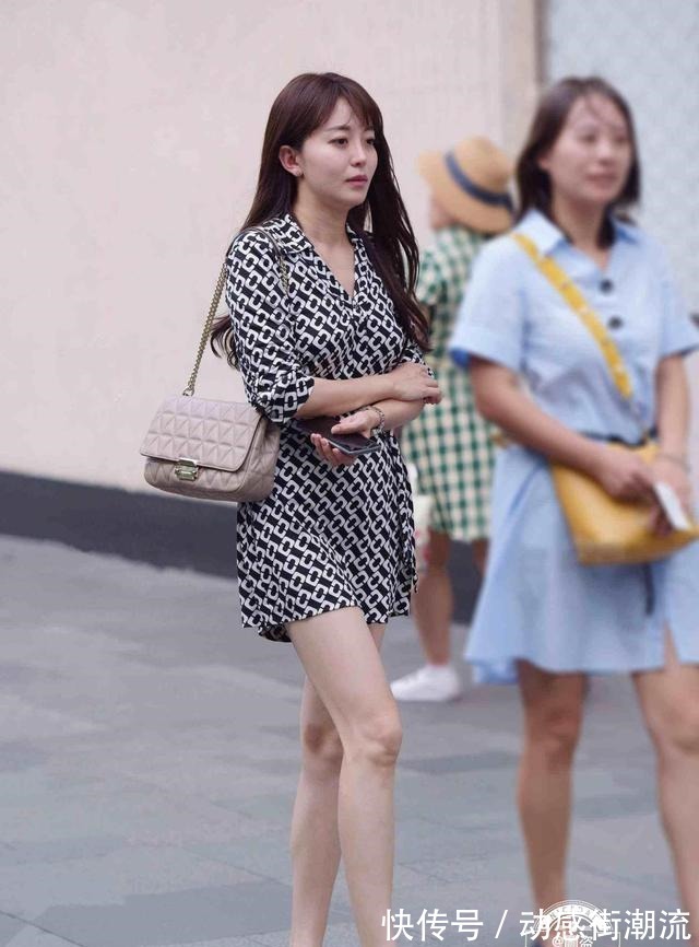 气质不凡 气质不凡的短裙穿着尽显美好曲线,想说不爱它都难,青春减龄!