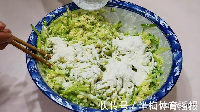 外酥|炸素丸子，记住“3用2不用2窍门”，外酥里嫩，咬一口满嘴香