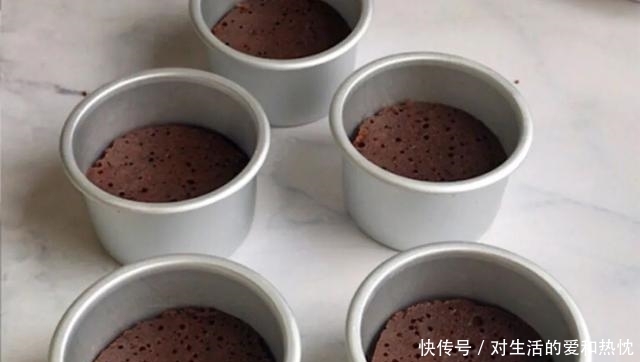 神级|年度神级网红月饼!去年卖断货!软香爆浆,浓郁香甜~