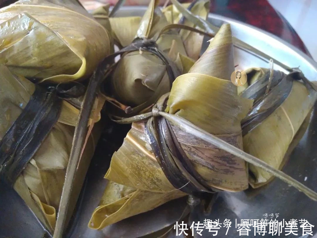 香菇|端午节将至，教你做鲜香味美的咸蛋黄肉粽，软糯诱人，吃了还想吃