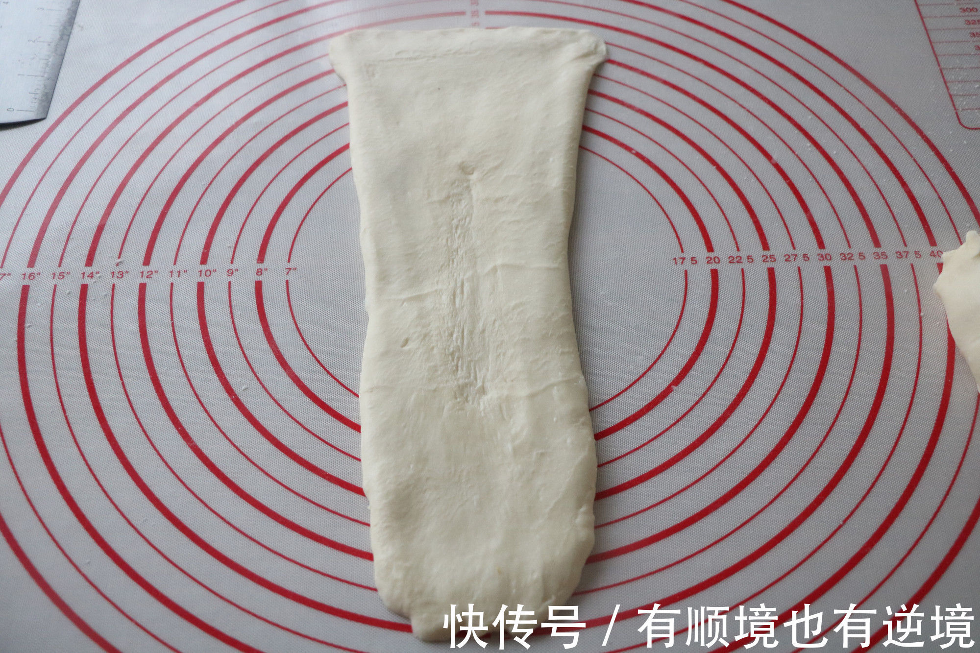 家庭版|我家一周至少做一次的吐司，冷冻起来，早餐几分钟就搞定，特营养