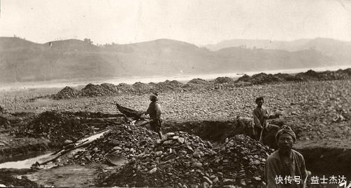 面对镜头|老照片：1910年的长江景观，因三峡大坝而消失