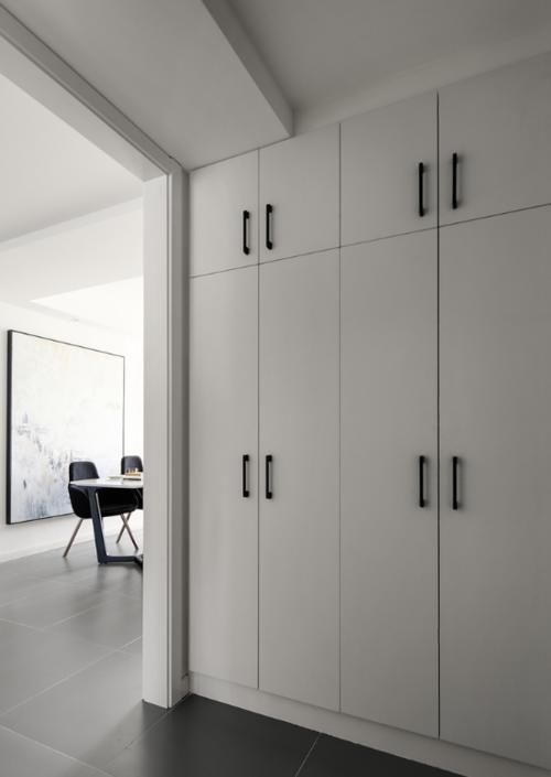 户型|极致的灰白色调,打造130㎡简约风住宅,看完就想直接入住