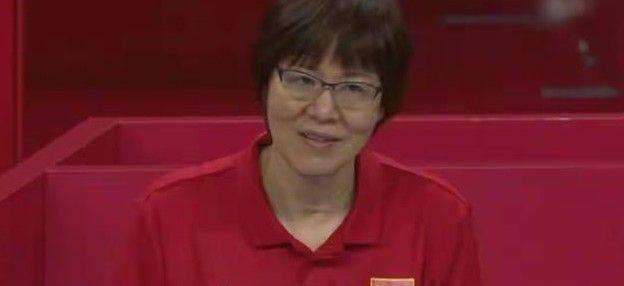 中国女排|不是郎平!不是陈忠和!中国女排新教练浮出水面,巴黎再冲金