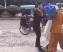 |搞笑GIF:世界上最可怕的荡秋千,给钱我都不去