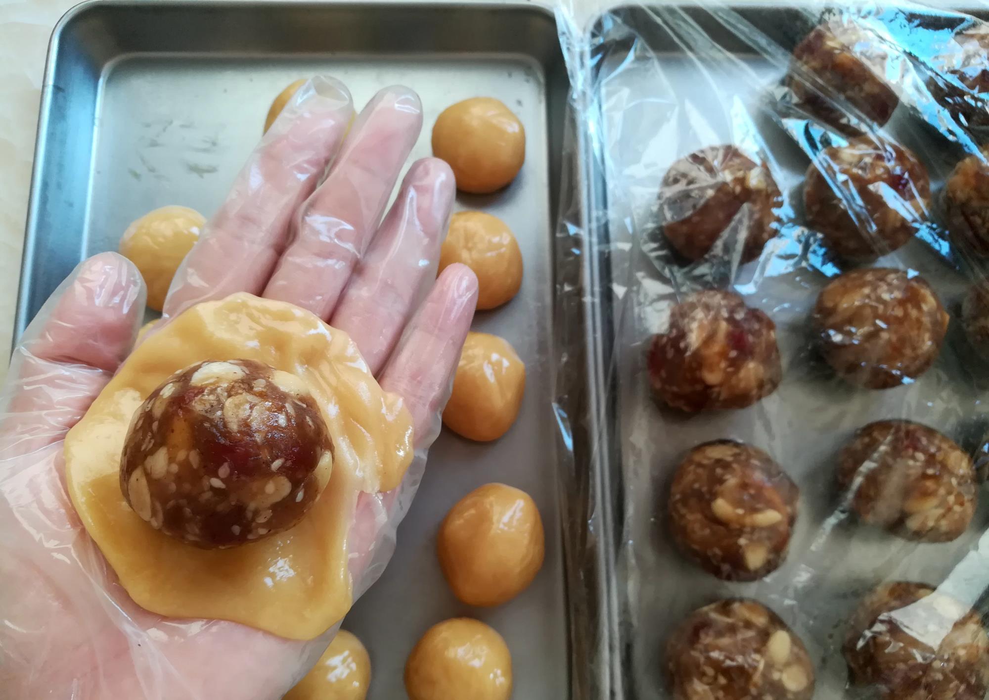 自制|自制中秋月饼，比例是关键，不塌腰不泄脚，真材实料越吃越香