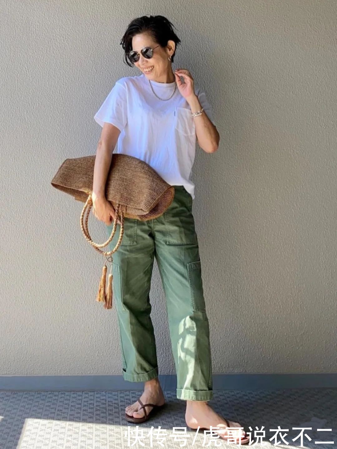 简约|年近60岁的微胖矮个女人，提升衣品要从细节入手，简约清爽又高级