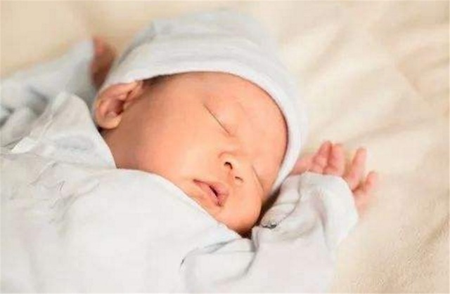 文雅|爸爸姓“朱”,给娃取了个“文雅”的名字,上学第一天却哭着回家