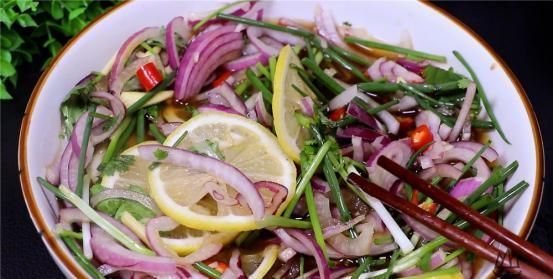 鸡爪|原来鸡爪去骨这么简单，1根牙签就搞定，真的太方便了