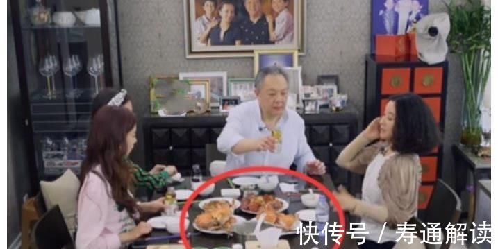 明星在富豪眼中算什么?看看杨迪在宋妍霏家吃的饭就明白了,现实