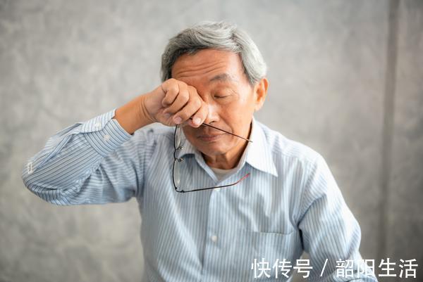 血脂异常|高血脂的人有5种“变化”,不想血管堵塞,希望你尽快忌口