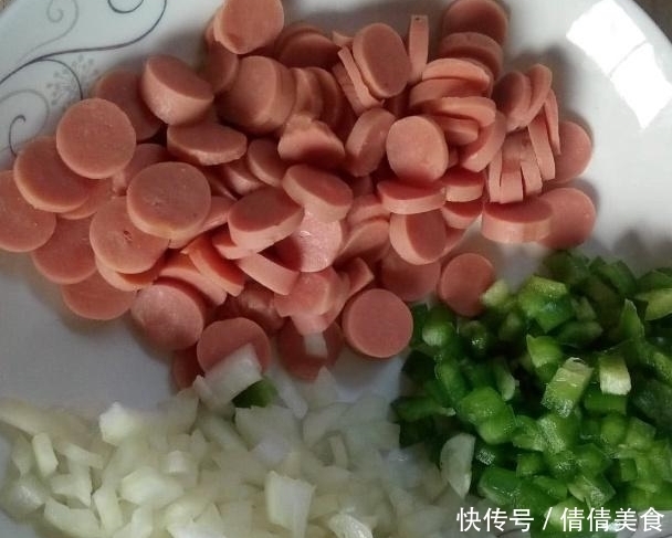 国际化|媳妇在家自制披萨,外面一个卖28元,自己在家做成本却不足十元