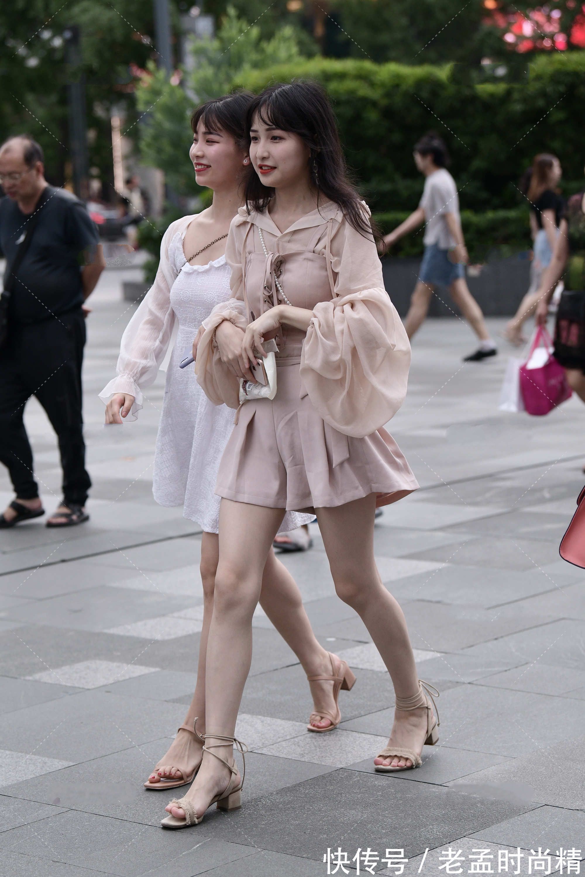 青春|设计感十足的淡粉色短款连衣裙, 也太有少女感了, 尽显青春活力