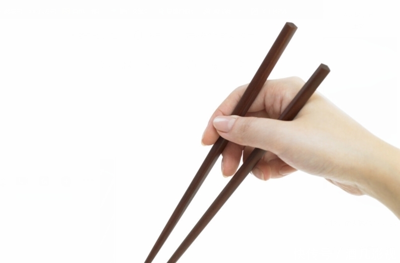 医生提醒：脑梗“源头”被发现，肥肉不是首位的，3物更要当心