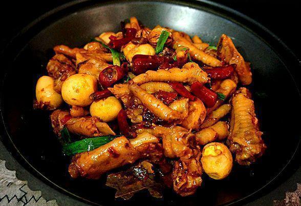 经典的几道菜,香喷喷很美味,有荤有素,味道浓郁超好吃