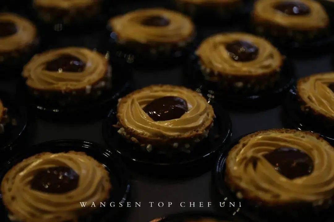 一次就能成功，入口即化的爆浆流心巨无霸泡芙！