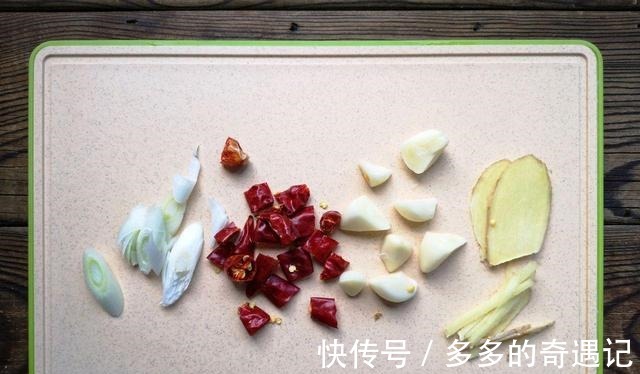 皮肤瘙痒|芋儿烧鸭来啦，喜欢吃芋头和鸭肉的朋友快看过来，超级过瘾呦！