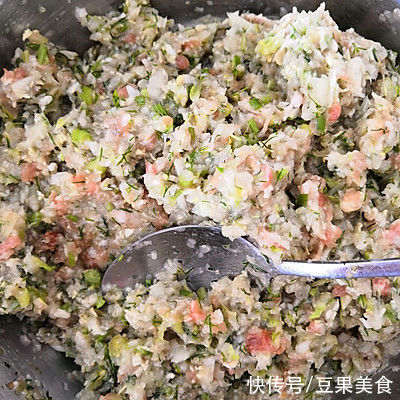 蒸饺～中午刚做完，晚上又想吃了