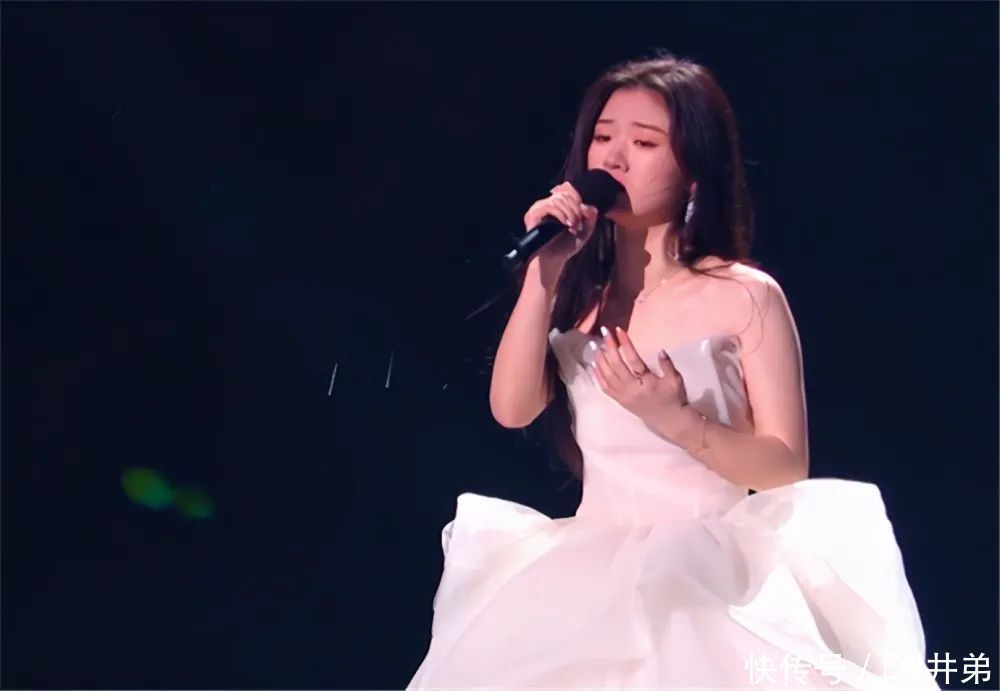 张碧晨|她再不夺冠,下季《好声音》恐怕真没人看了