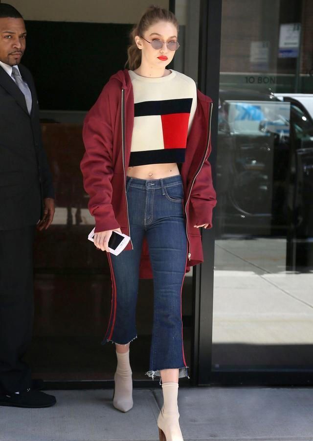 半身 穿卫衣建议搭配这5款下装!洋溢着青春气息,十分时髦谁穿谁好看